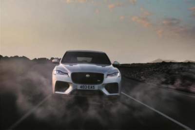 Jaguar представил самый мощный и быстрый F-Pace